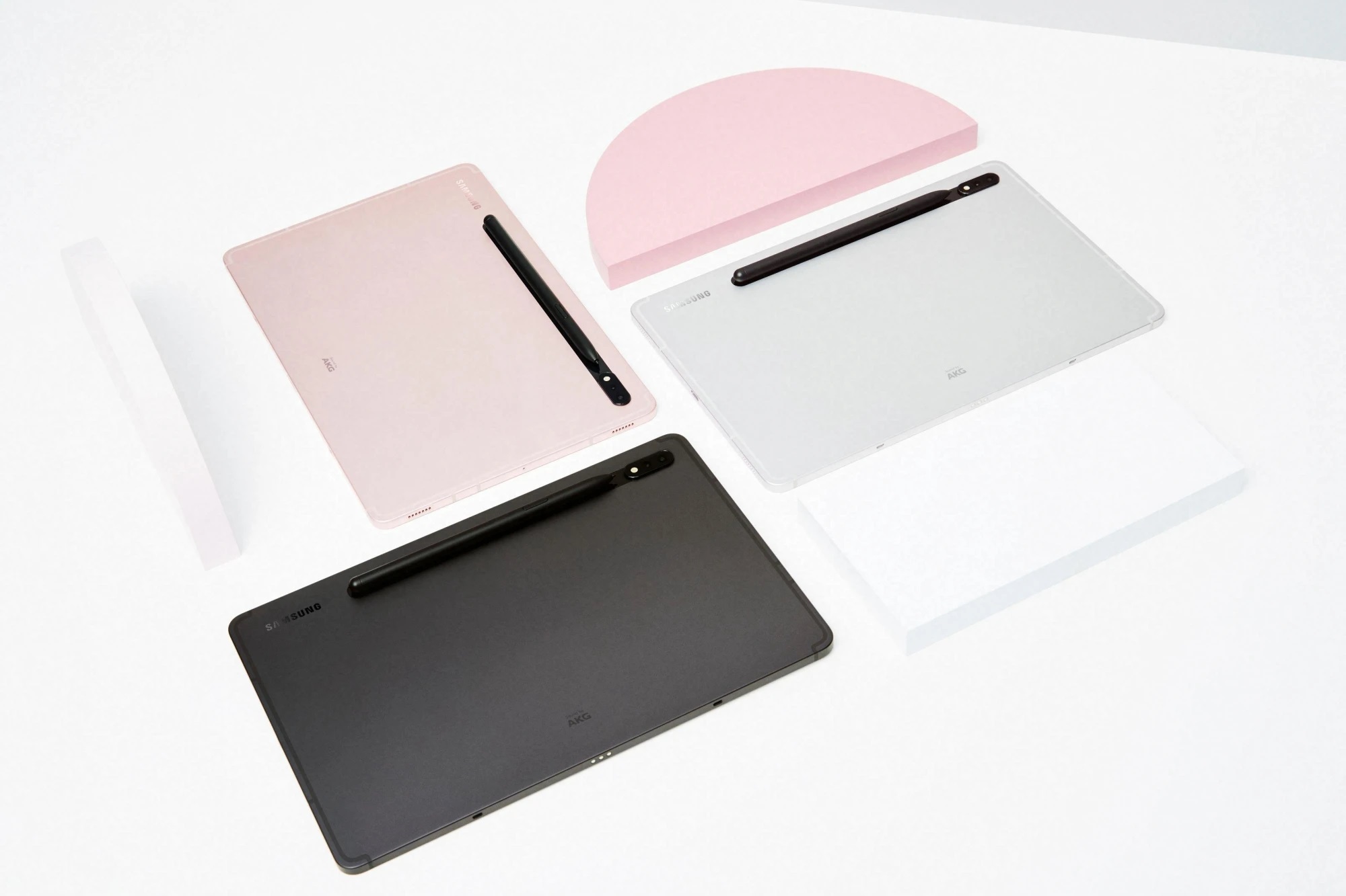 Samsung Galaxy Tab S8+: punto debole con display da 12,4", batteria da 10090 mAh e a partire da $ 900 Samsung Galaxy Tab S8+: punto debole con display da 12,4", batteria da 10090 mAh e a partire da $ 900