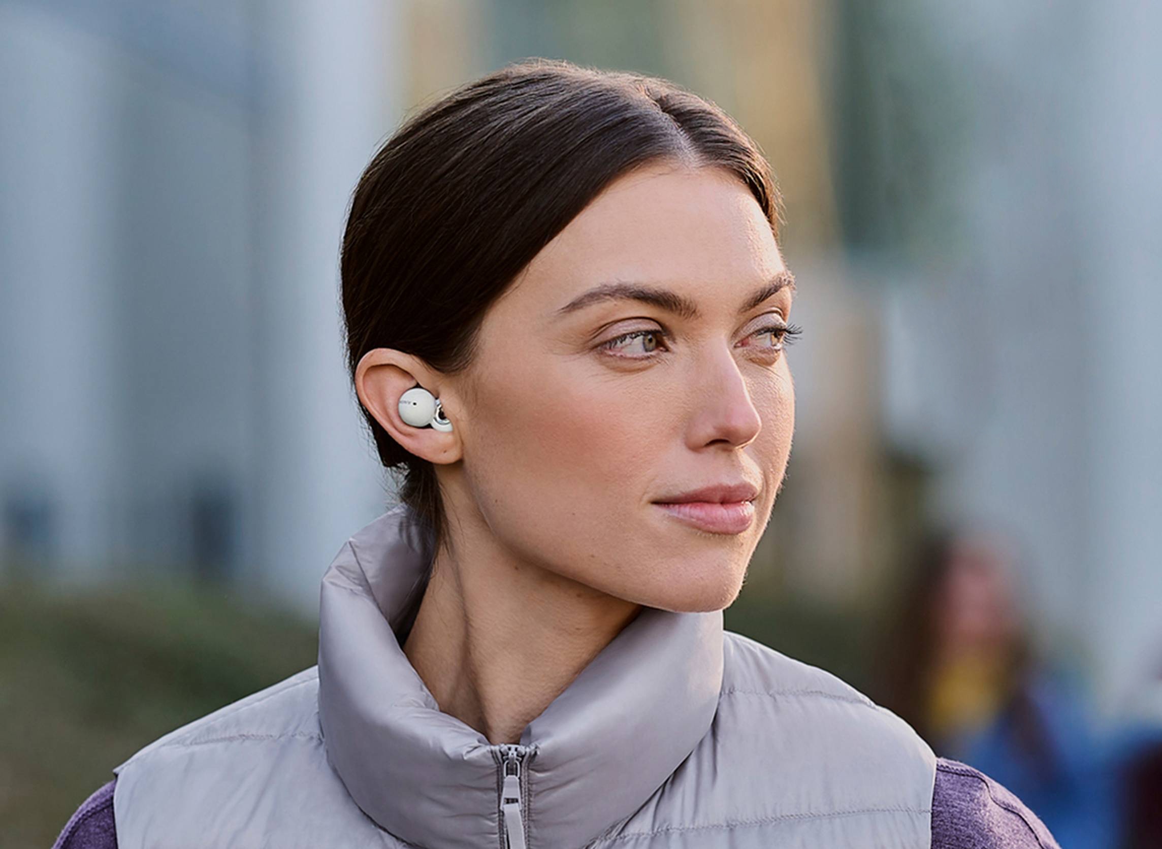 Le Sony LinkBud compaiono in nuove immagini: cuffie TWS dal design insolito, protezione IPX4 e autonomia fino a 17,5 ore Le Sony LinkBud compaiono in nuove immagini: cuffie TWS dal design insolito, protezione IPX4 e autonomia fino a 17,5 ore