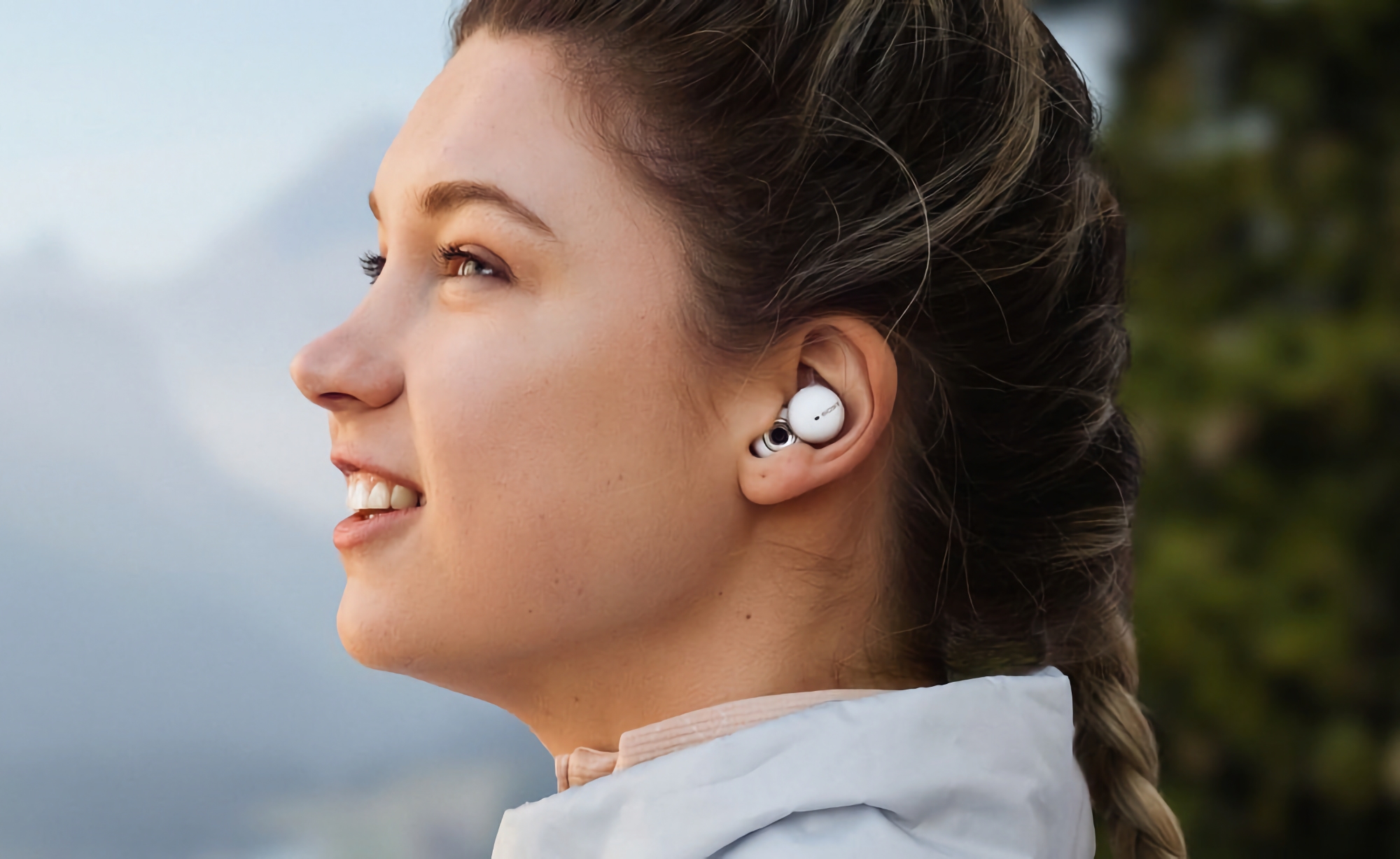 I Sony LinkBuds, dal design insolito e con un'autonomia fino a 17 ore, sono disponibili su Amazon a 148 dollari (31 dollari di sconto). I Sony LinkBuds, dal design insolito e con un'autonomia fino a 17 ore, sono disponibili su Amazon a 148 dollari (31 dollari di sconto).