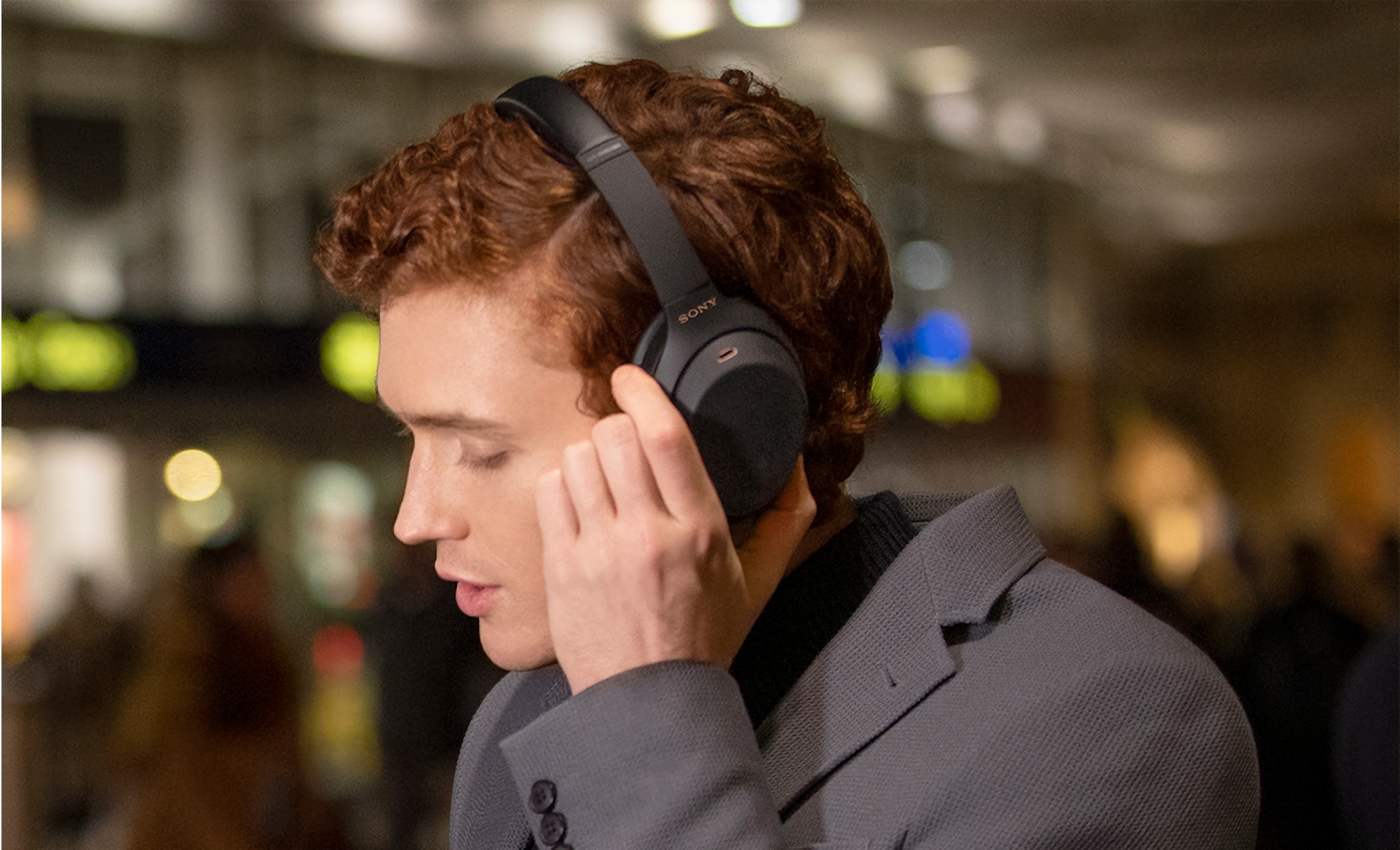 Offerta del giorno: il Sony WH-1000XM4 è scontato di 120 dollari su Amazon Offerta del giorno: il Sony WH-1000XM4 è scontato di 120 dollari su Amazon