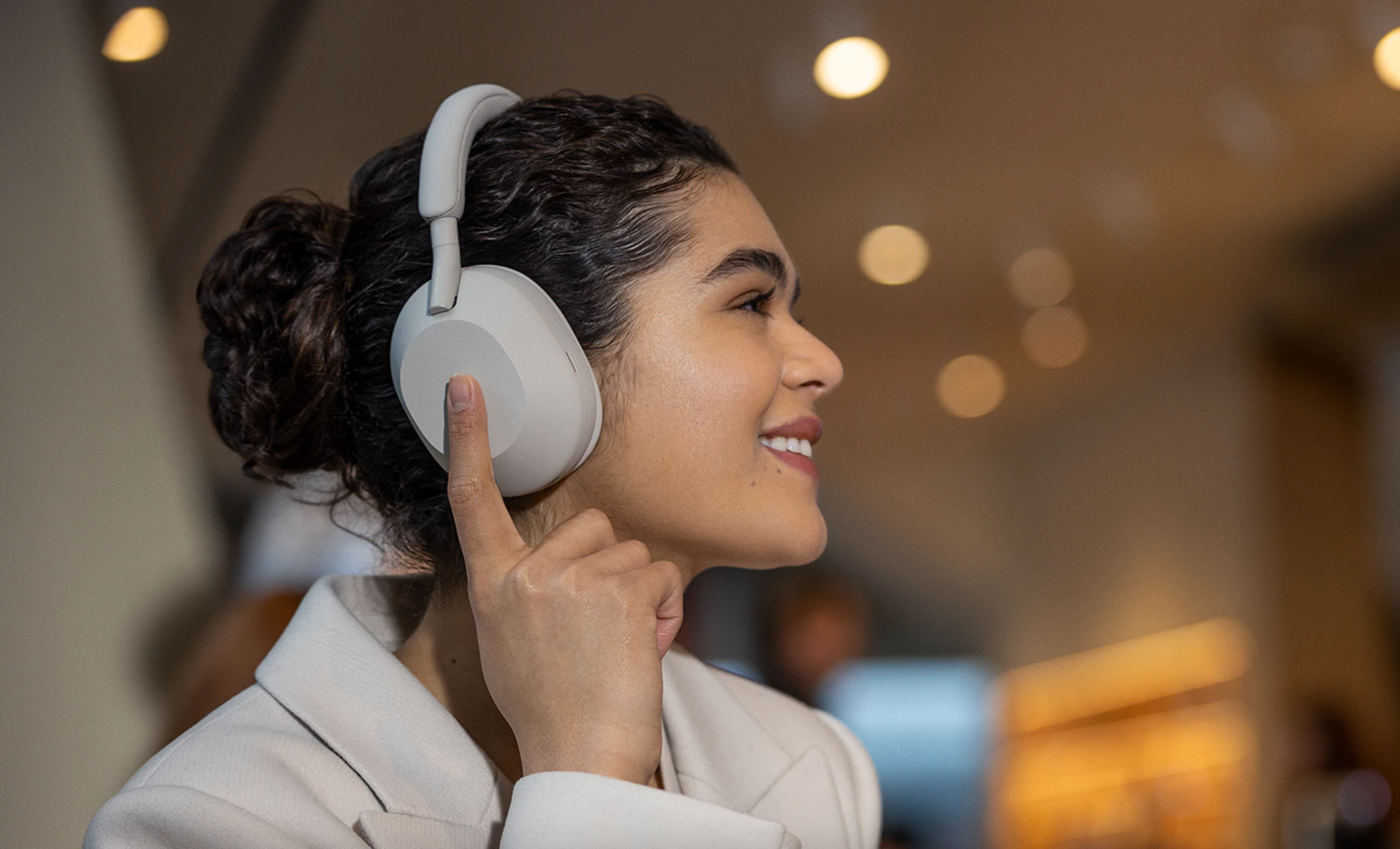 Una delle migliori cuffie wireless con ANC: Sony WH-1000XM5 in vendita su Amazon con 51 dollari di sconto Una delle migliori cuffie wireless con ANC: Sony WH-1000XM5 in vendita su Amazon con 51 dollari di sconto