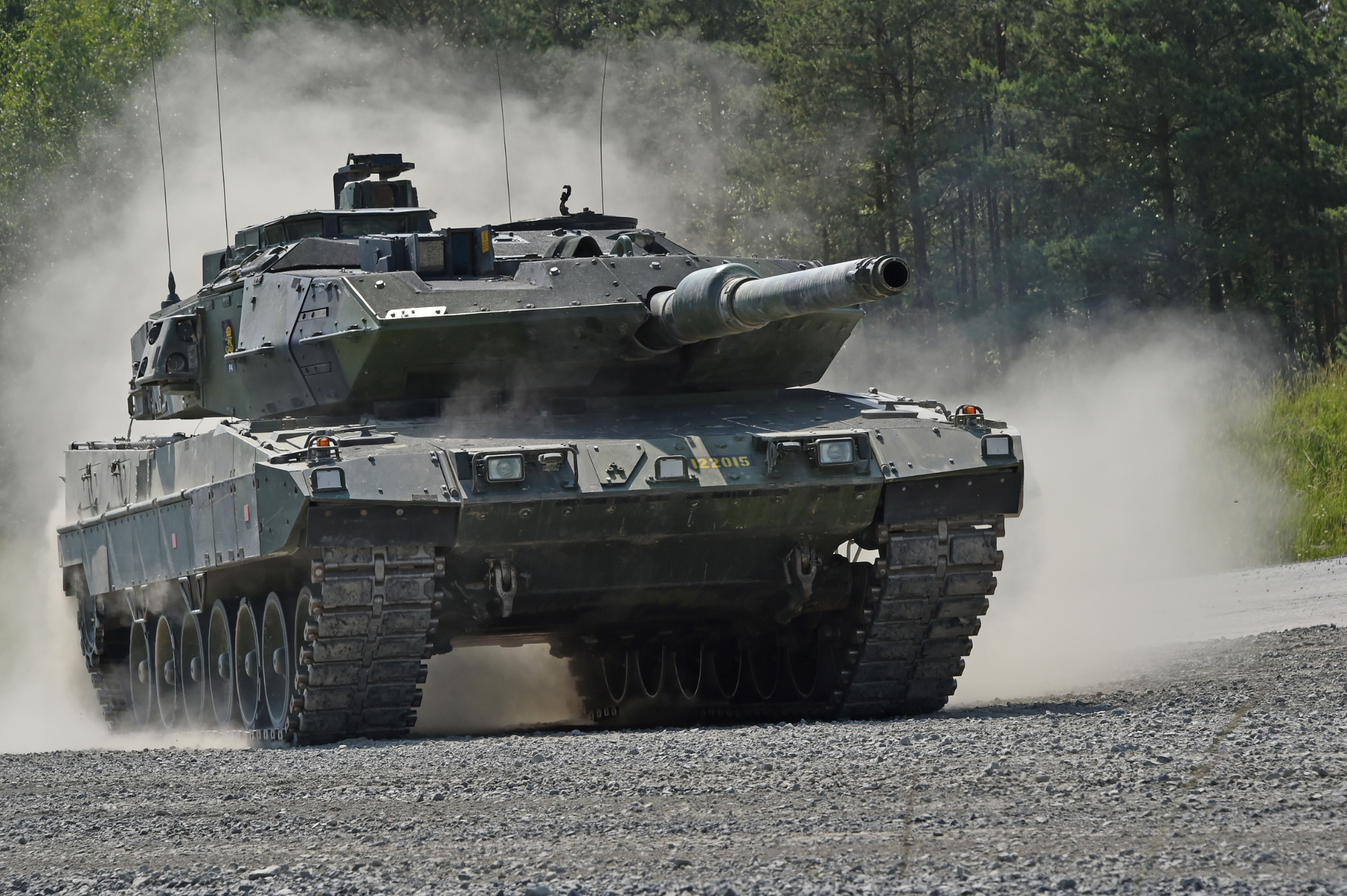 Der Spiegel: La Svezia darà all'Ucraina 10 carri armati Stridsvagn 122, una versione aggiornata del Leopard 2A5 Der Spiegel: La Svezia darà all'Ucraina 10 carri armati Stridsvagn 122, una versione aggiornata del Leopard 2A5