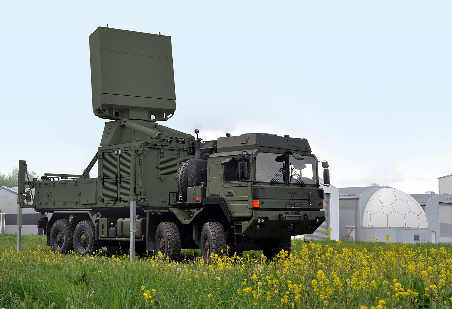 Hensoldt fornirà all'Ucraina altri radar TRML-4D per il sistema di difesa aerea IRIS-T SLM