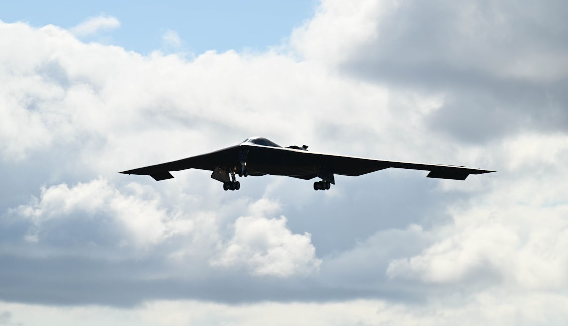 L'aeronautica statunitense ha schierato in Islanda i bombardieri nucleari B-2A Spirit: i jet strategici effettueranno missioni sull'Europa centrale L'aeronautica statunitense ha schierato in Islanda i bombardieri nucleari B-2A Spirit: i jet strategici effettueranno missioni sull'Europa centrale