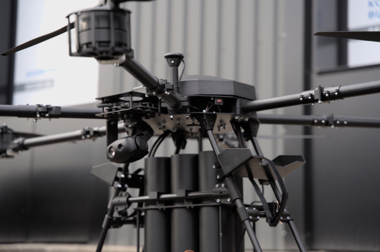 Il drone ucraino Vampire utilizzato per gli aiuti umanitari ai residenti della riva sinistra occupata della regione di Kherson (video) Il drone ucraino Vampire utilizzato per gli aiuti umanitari ai residenti della riva sinistra occupata della regione di Kherson (video)