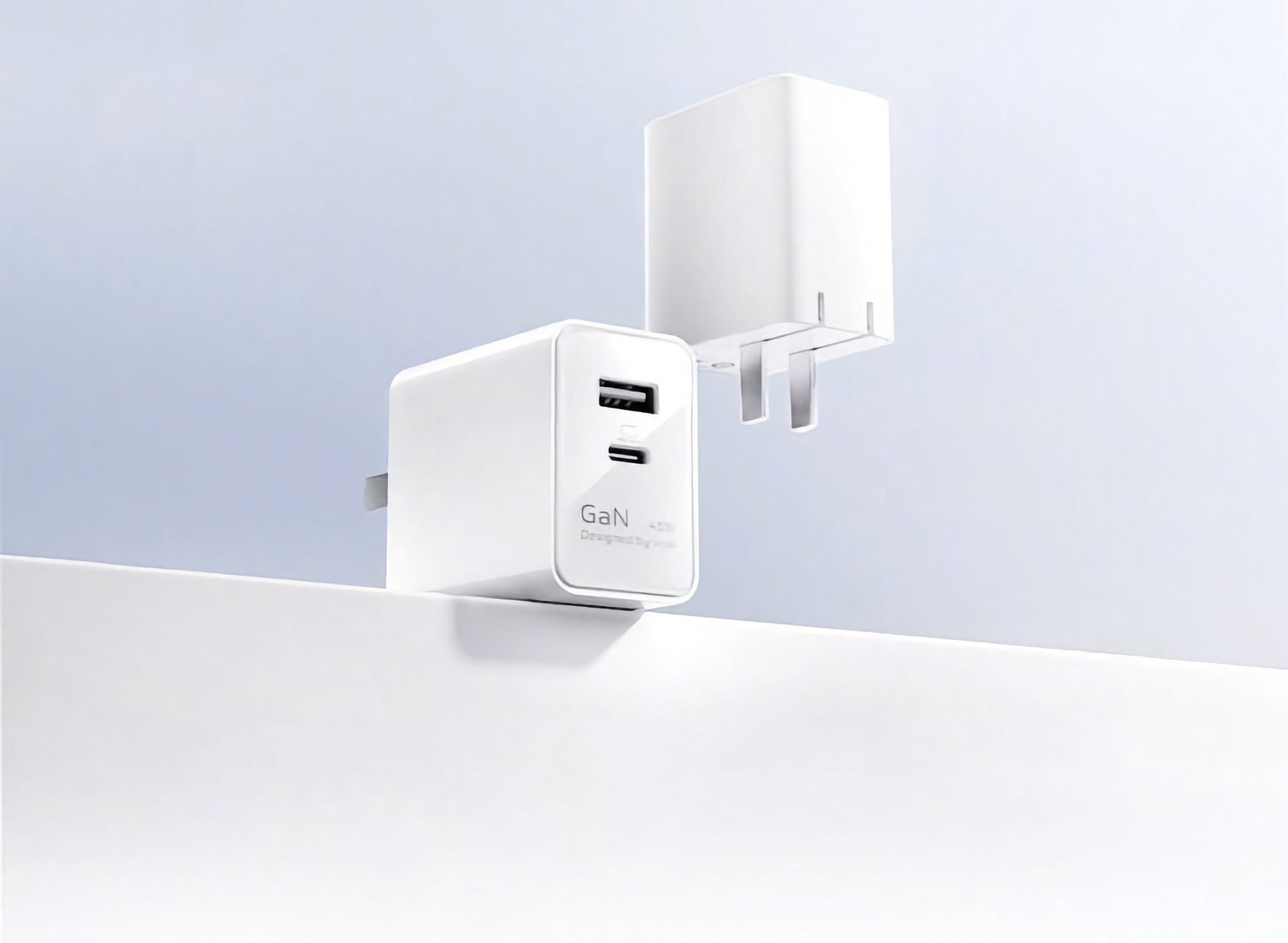 vivo ha presentato un caricabatterie GaN con potenza fino a 45W e due porte USB vivo ha presentato un caricabatterie GaN con potenza fino a 45W e due porte USB