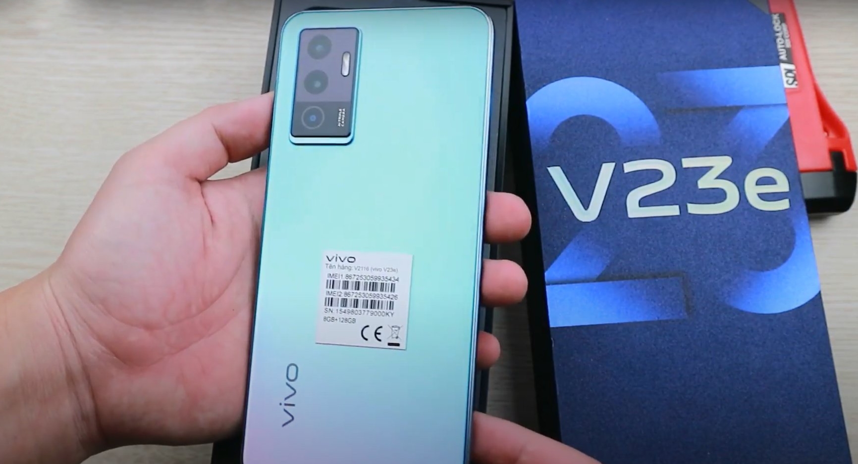 Foto dal vivo e specifiche dettagliate dello smartphone Vivo V23e sono emerse Foto dal vivo e specifiche dettagliate dello smartphone Vivo V23e sono emerse