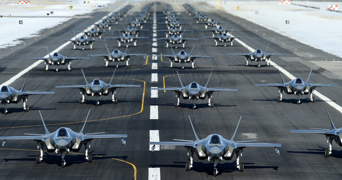 Il Pentagono interrompe le consegne dei caccia F-35 TR-3 aggiornati a causa di problemi al software Il Pentagono interrompe le consegne dei caccia F-35 TR-3 aggiornati a causa di problemi al software