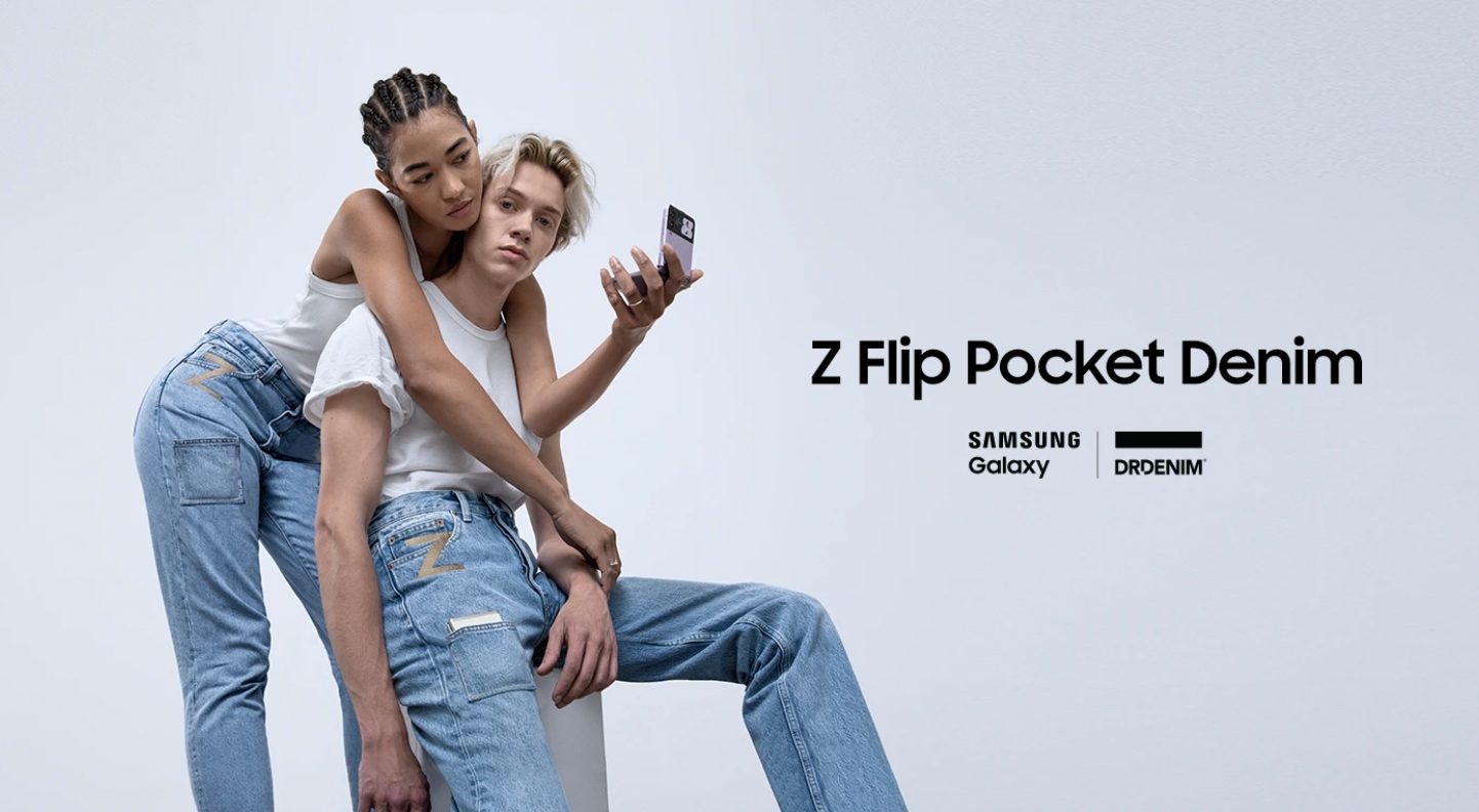 Samsung ha svelato... Jeans con una tasca separata per il Galaxy Z Flip 3 per $1120 Samsung ha svelato... Jeans con una tasca separata per il Galaxy Z Flip 3 per $1120