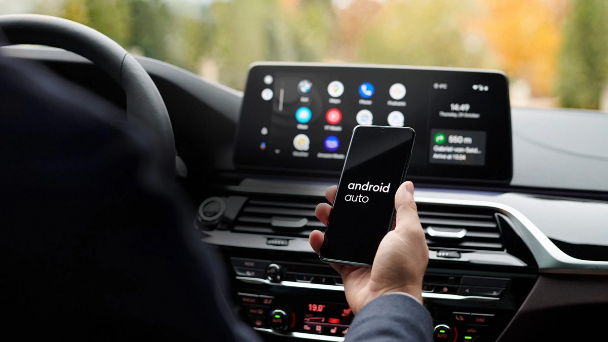 Tutte le caratteristiche di Android Auto: analisi degli esperti e panoramica delle funzioni Recensione completa di Android Auto: quali sono le novità del 2023?