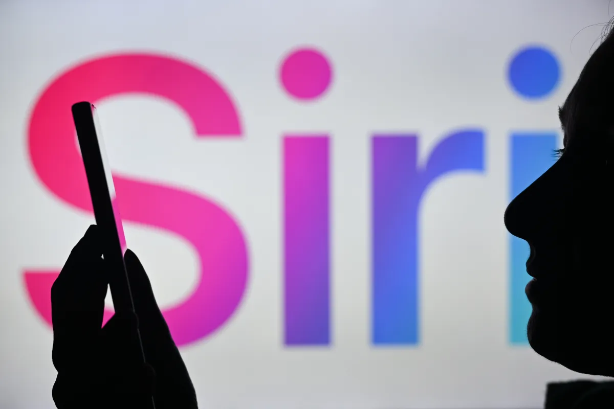 La nuova Siri ti permetterà di controllare completamente le applicazioni con la tua voce