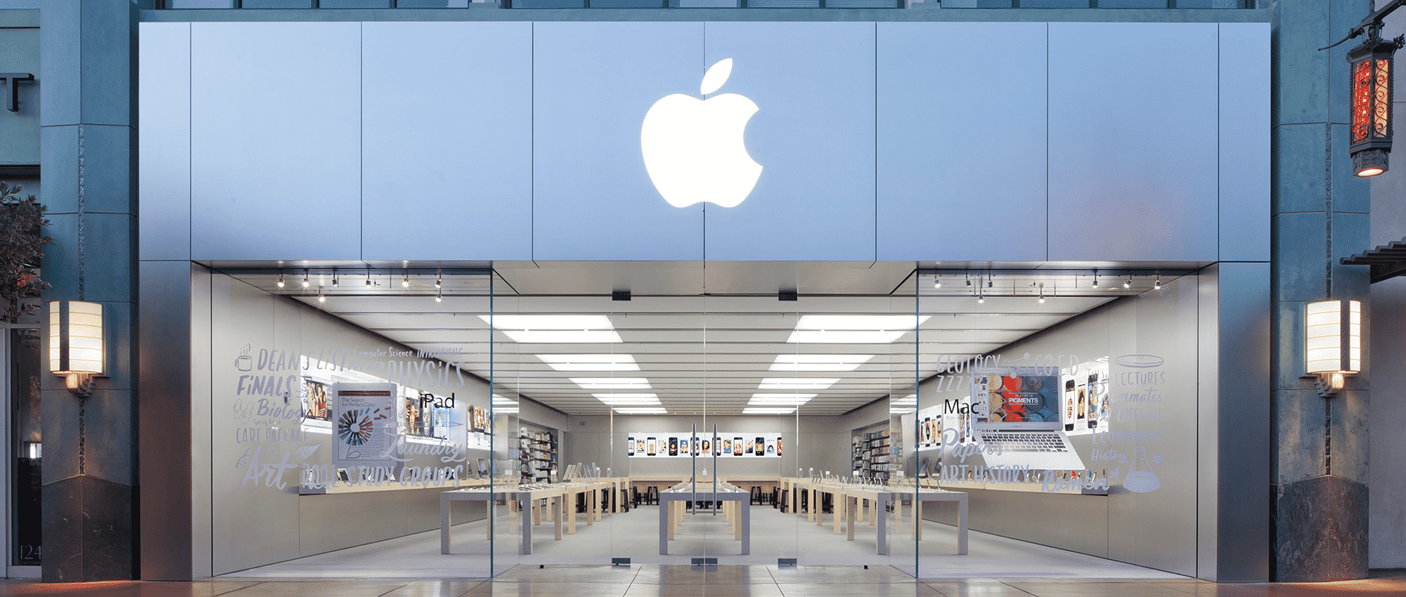 Apple vale di nuovo più di 3.000 miliardi di dollari: la capitalizzazione cresce dopo che il prezzo delle azioni è salito a 193,42 dollari Apple vale di nuovo più di 3.000 miliardi di dollari: la capitalizzazione cresce dopo che il prezzo delle azioni è salito a 193,42 dollari