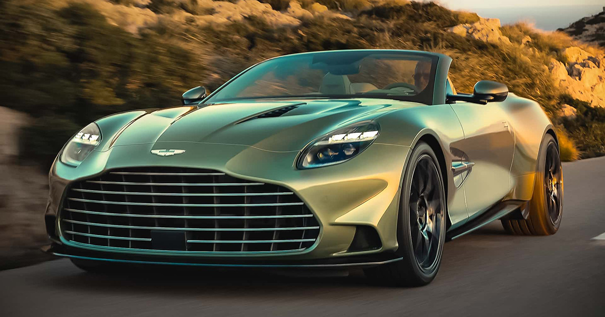 La mossa strategica di Aston Martin: Presentata la Vanquish Volante Aston Martin Vanquish Volante: il debutto ufficiale della nuova ammiraglia