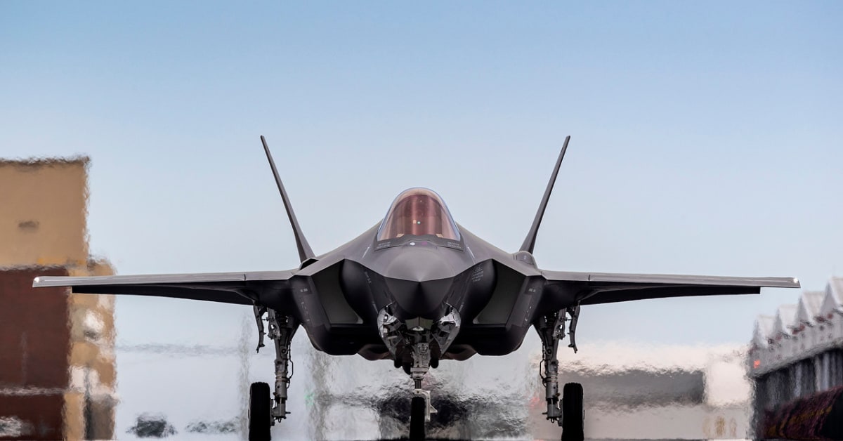 Lockheed Martin vuole firmare quest'anno un contratto per la produzione di centinaia di nuovi caccia di quinta generazione F-35 Lightning II