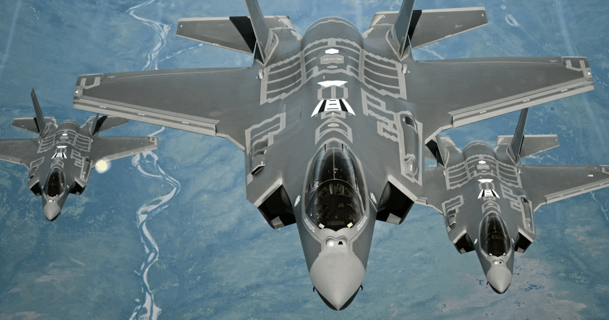 Un'azienda privata statunitense aiuterà a formare i piloti dell'F-35 Un'azienda privata statunitense aiuterà a formare i piloti dell'F-35