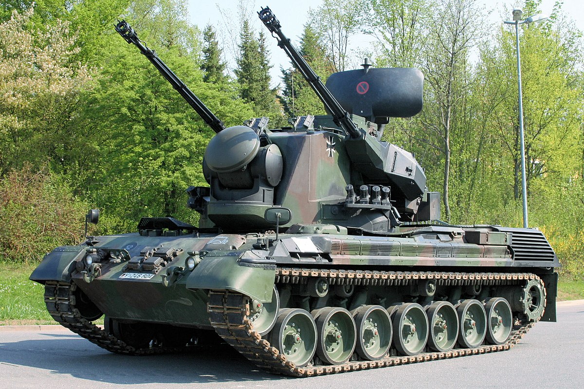 Gepard: Scudo di Difesa Aerea Autopropulso Combat Zenith: Come il sistema Gepard protegge i cieli