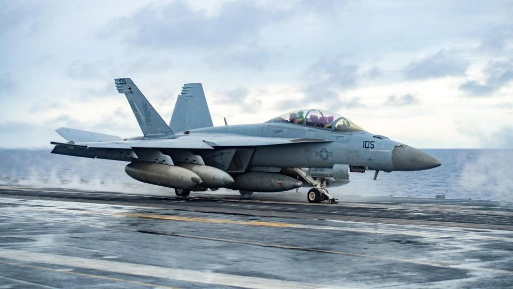 Boeing riceve 200 milioni di dollari per acquistare materiali per la produzione degli ultimi caccia F/A-18E/F Super Hornet Boeing riceve 200 milioni di dollari per acquistare materiali per la produzione degli ultimi caccia F/A-18E/F Super Hornet