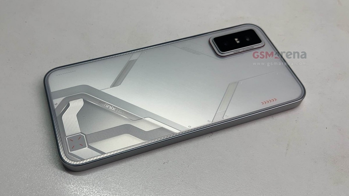 Infinix G30 Shadow Ash Rompe con lo Convenzionale: Innovazione per Geeks Infinix G30 Shadow Ash: Una Nuova Ombra nel Mondo degli Smartphone