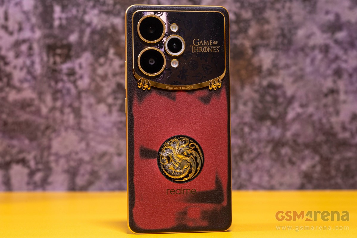 Entra nei Sette Regni con la Serie Esclusiva Game of Thrones del Realme 15 Pro Presentazione del Realme 15 Pro: Un capolavoro della serie limitata di Game of Thrones
