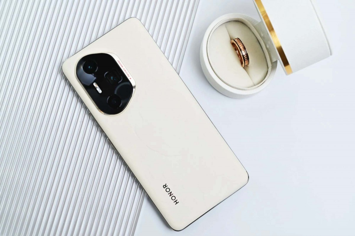 Esplorazione delle caratteristiche dell'Honor 300 Ultra: specifiche e prestazioni di nuova generazione Presentazione dell'Honor 300 Ultra: Ridefinizione della tecnologia mobile