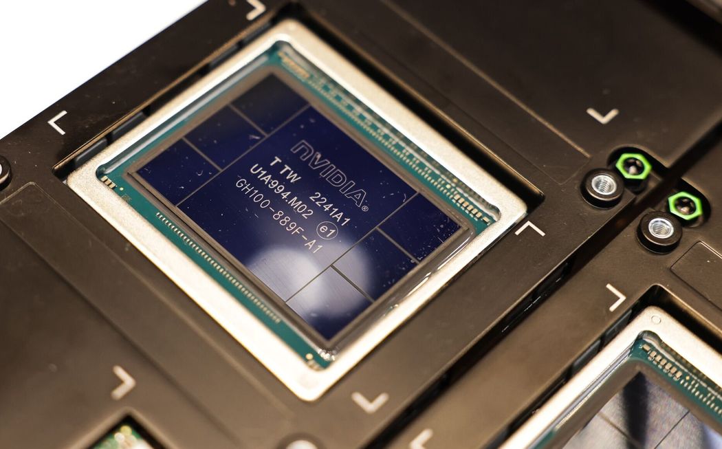 Gli Stati Uniti stanno valutando nuove restrizioni all'esportazione di chip di intelligenza artificiale in Cina Gli Stati Uniti stanno valutando nuove restrizioni all'esportazione di chip di intelligenza artificiale in Cina