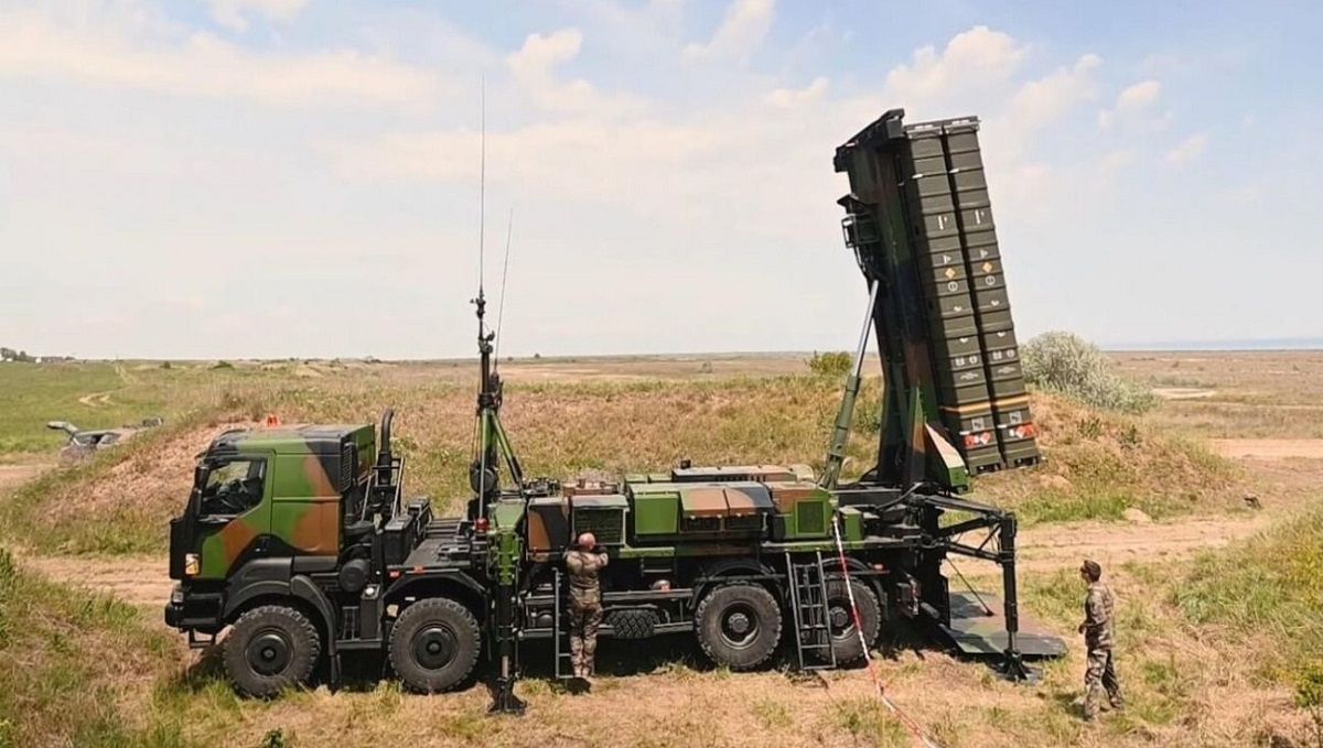 L'Ucraina riceve il sistema di difesa aerea SAMP/T che, insieme al Patriot, abbatterà i missili balistici russi L'Ucraina riceve il sistema di difesa aerea SAMP/T che, insieme al Patriot, abbatterà i missili balistici russi