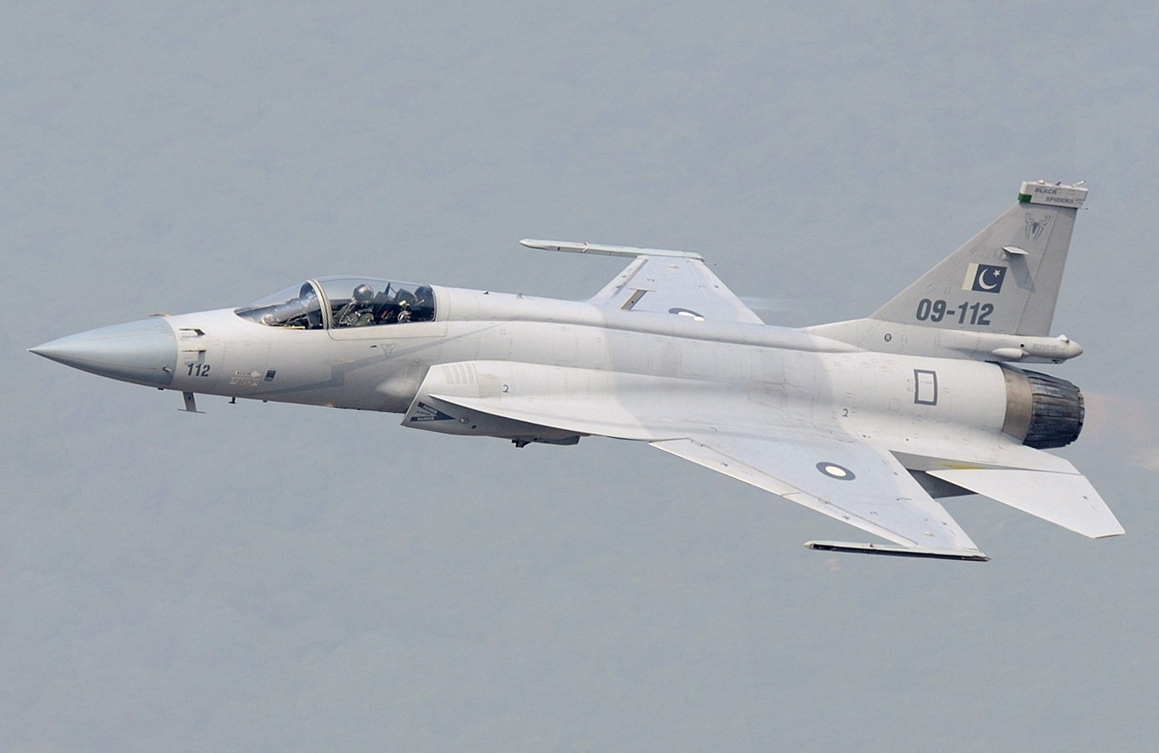 Sviluppo congiunto dell'aviazione: la storia del JF-17 Thunder sino-pakistano JF-17 Thunder: come Cina e Pakistan hanno creato la tempesta del cielo