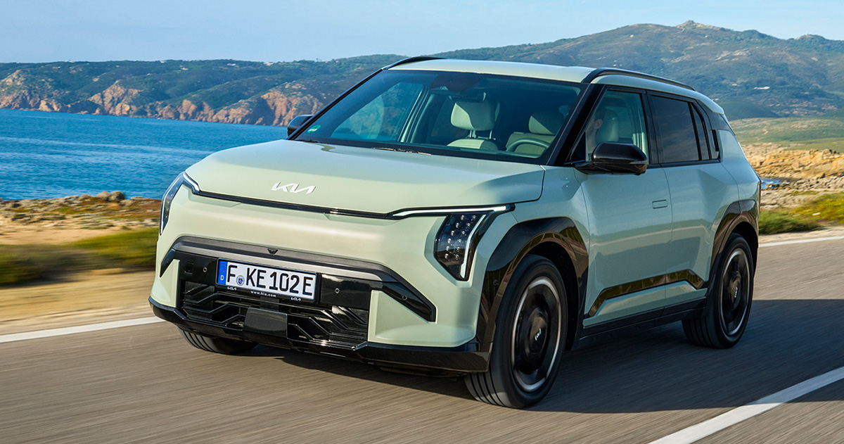 Il concorrente della Volvo EX30: il crossover Kia EV3 è arrivato in Europa con un prezzo a partire da 35.990 euro e un'autonomia fino a 605 chilometri Il concorrente della Volvo EX30: il crossover Kia EV3 è arrivato in Europa con un prezzo a partire da 35.990 euro e un'autonomia fino a 605 chilometri