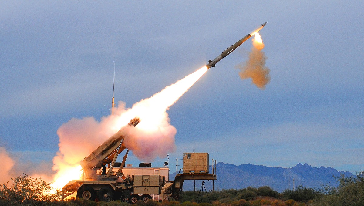 Le forze armate ucraine potrebbero ricevere la versione più avanzata del sistema antimissile PAC-3 MSE da 4 milioni di dollari, che intercetta i missili balistici fino a 60 km di altitudine. Le forze armate ucraine potrebbero ricevere la versione più avanzata del sistema antimissile PAC-3 MSE da 4 milioni di dollari, che intercetta i missili balistici fino a 60 km di altitudine.