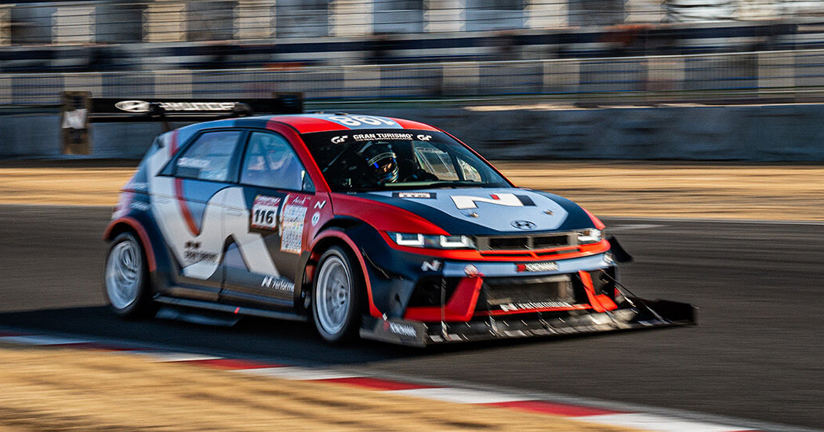 Velocità della luce: Hyundai IONIQ 5 N TA Spec alla gara di Tsukuba 2025. Hyundai IONIQ 5 N TA Spec: Pronta a strappare le palpebre a 'Attack Tsukuba 2025'.