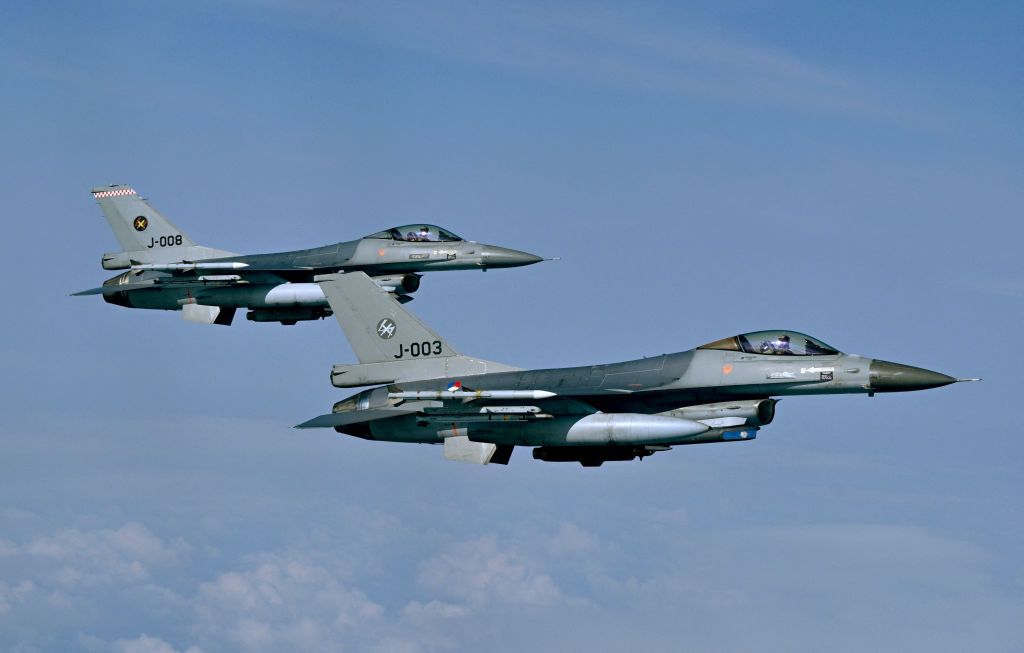 I Paesi Bassi organizzano una cerimonia di addio agli F-16 I Paesi Bassi organizzano una cerimonia di addio agli F-16