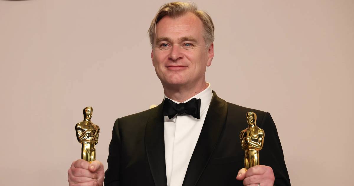 Come Christopher Nolan trasforma il cinema in arte: un'analisi delle tecniche Christopher Nolan: l'architetto dei grandi eventi cinematografici