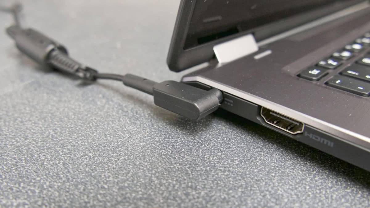 Staccate subito la spina del vostro portatile o rimarrà attaccato per sempre Staccate subito la spina del vostro portatile o rimarrà attaccato per sempre