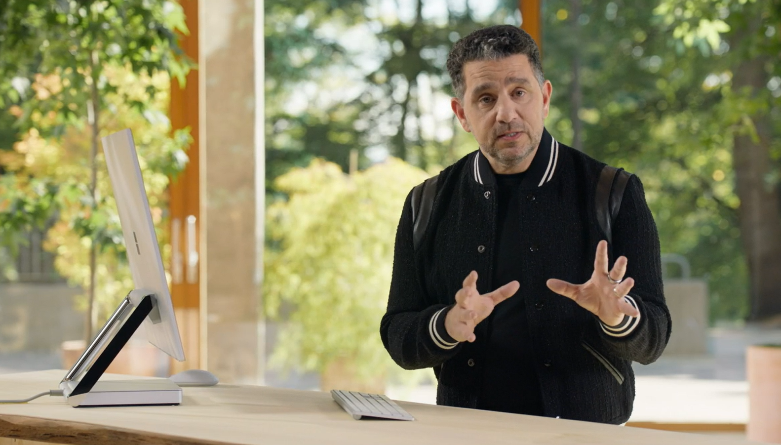 L'ex dirigente di Microsoft Surface Panos Panay si unisce ad Amazon - Bloomberg L'ex dirigente di Microsoft Surface Panos Panay si unisce ad Amazon - Bloomberg