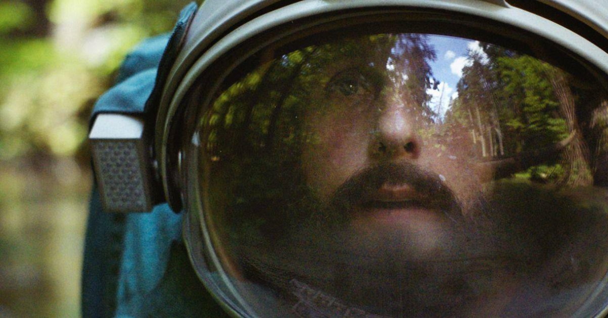 È stato diffuso il trailer del nuovo film di Netflix "Spaceman" con Adam Sandler È stato diffuso il trailer del nuovo film di Netflix "Spaceman" con Adam Sandler