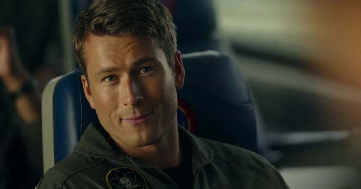 La star di 'Top Gun', Glen Powell, accenna a un terzo film: "Presto saranno annunciati sviluppi interessanti". La star di 'Top Gun', Glen Powell, accenna a un terzo film: "Presto saranno annunciati sviluppi interessanti".