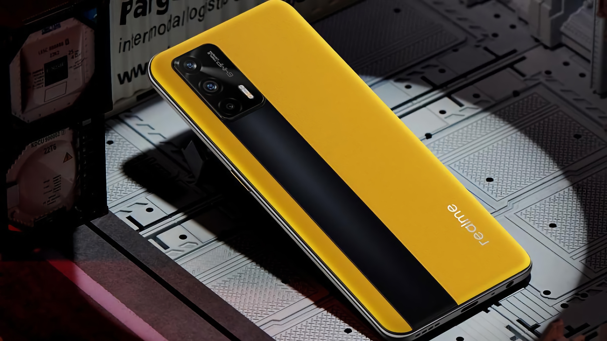 Confermato: l'ammiraglia Realme GT 2 Pro sarà alimentata dal processore Snapdragon 8 Gen1 Confermato: l'ammiraglia Realme GT 2 Pro sarà alimentata dal processore Snapdragon 8 Gen1