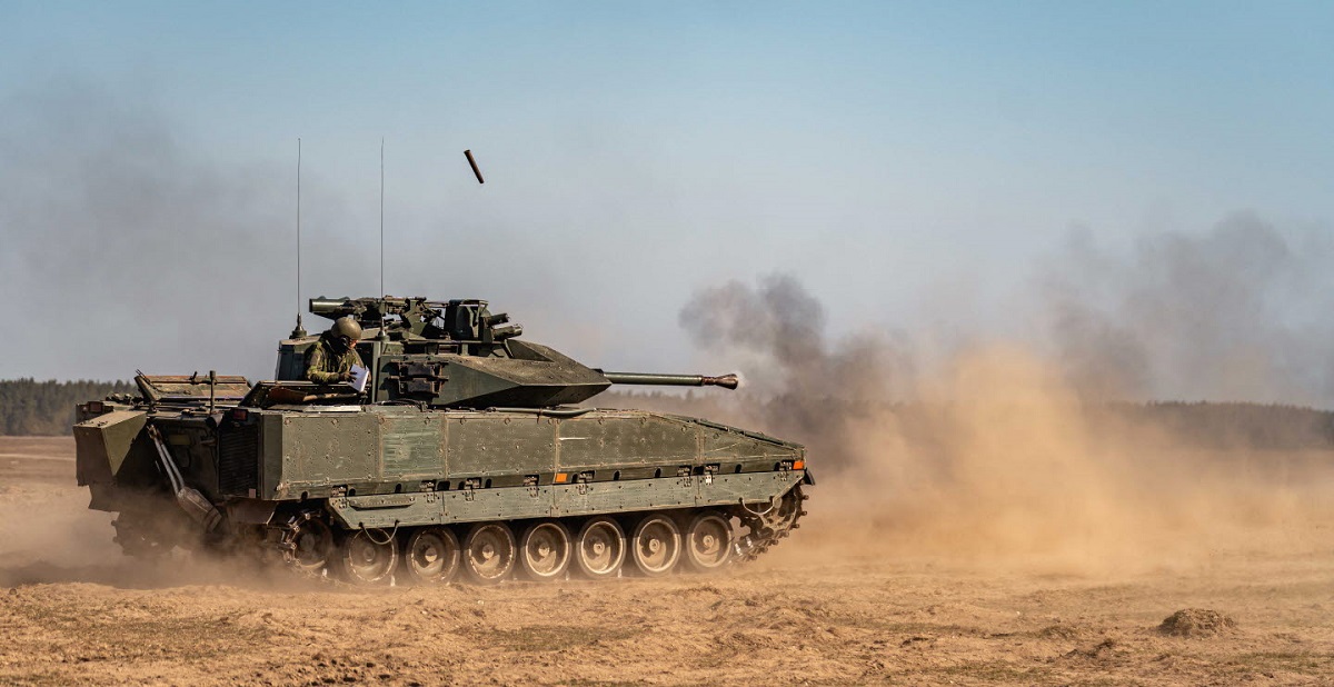 Pubblicata la prima foto di un veicolo da combattimento di fanteria svedese CV90 con cannone da 40 mm in Ucraina Pubblicata la prima foto di un veicolo da combattimento di fanteria svedese CV90 con cannone da 40 mm in Ucraina