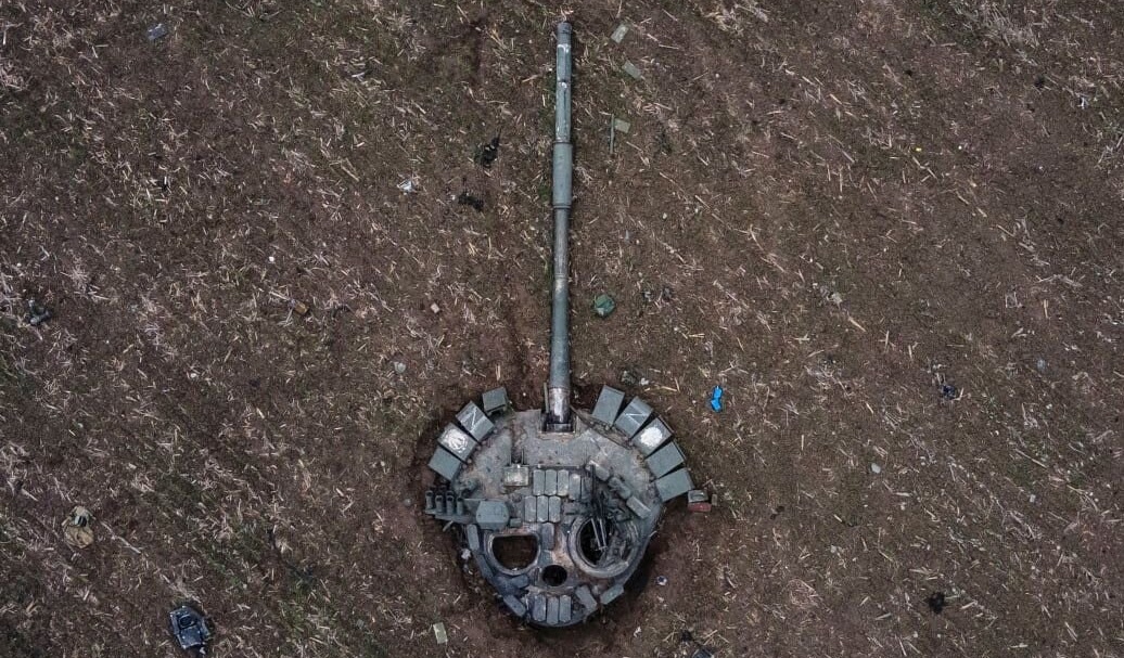 Una società ucraina di anticarro ha distrutto 25 carri armati russi in quattro giorni, tra cui almeno un T-90M "Breakthrough" del valore di 2,5 milioni di dollari o più. Una società ucraina di anticarro ha distrutto 25 carri armati russi in quattro giorni, tra cui almeno un T-90M "Breakthrough" del valore di 2,5 milioni di dollari o più.