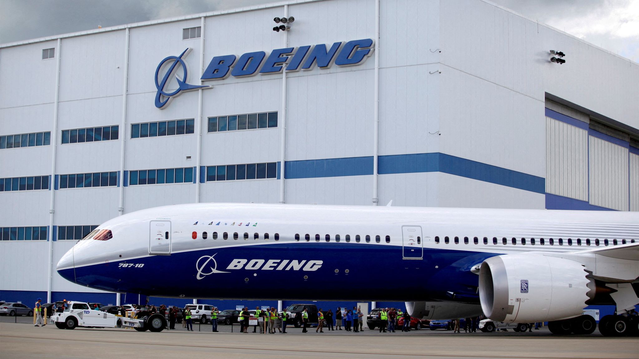 Boeing taglia 17.000 posti di lavoro tra scioperi e difficoltà finanziarie Boeing taglia 17.000 posti di lavoro tra scioperi e difficoltà finanziarie