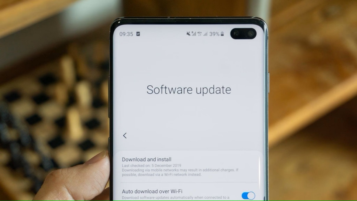 A causa della nuova politica di Android, sarà più difficile per Samsung evitare aggiornamenti continui ai suoi smartphone A causa della nuova politica di Android, sarà più difficile per Samsung evitare aggiornamenti continui ai suoi smartphone