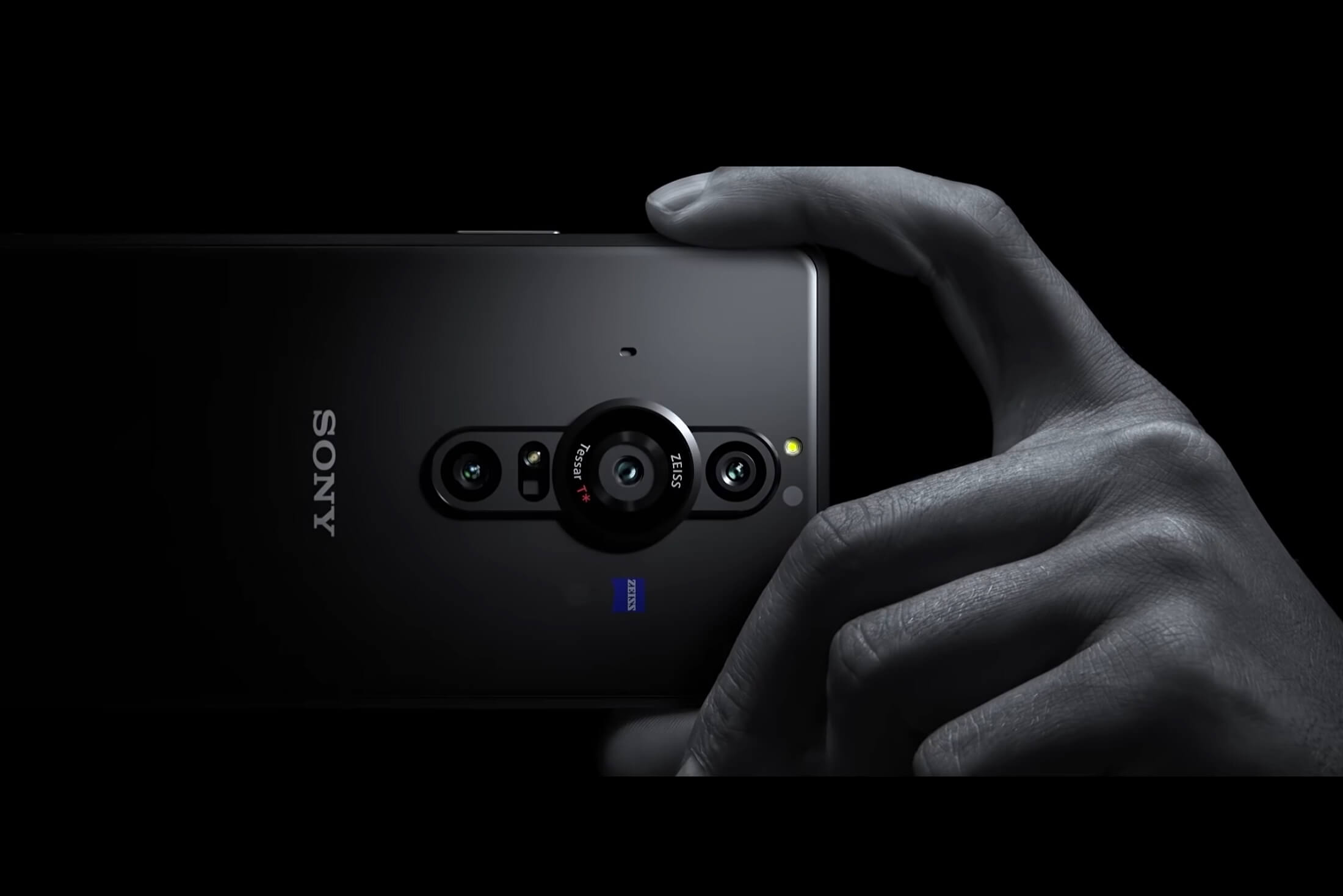 Sony si prepara a lanciare la nuova ammiraglia Xperia PRO-C, seguito del modello Xperia PRO-I. Sony si prepara a lanciare la nuova ammiraglia Xperia PRO-C, seguito del modello Xperia PRO-I.