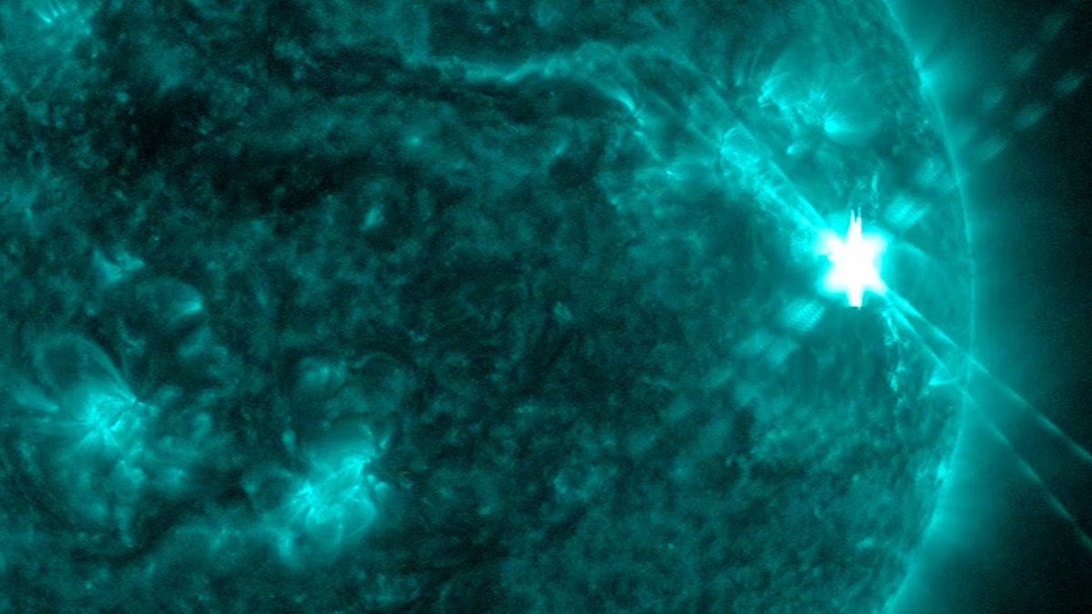 Il Sole ha registrato la più potente eruzione di livello estremo degli ultimi sei anni: il plasma solare coprirà la Terra questo fine settimana Il Sole ha registrato la più potente eruzione di livello estremo degli ultimi sei anni: il plasma solare coprirà la Terra questo fine settimana