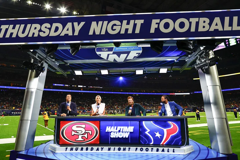Amazon aggiungerà l'intelligenza artificiale alle trasmissioni delle partite della National Football League (NFL) Amazon aggiungerà l'intelligenza artificiale alle trasmissioni delle partite della National Football League (NFL)