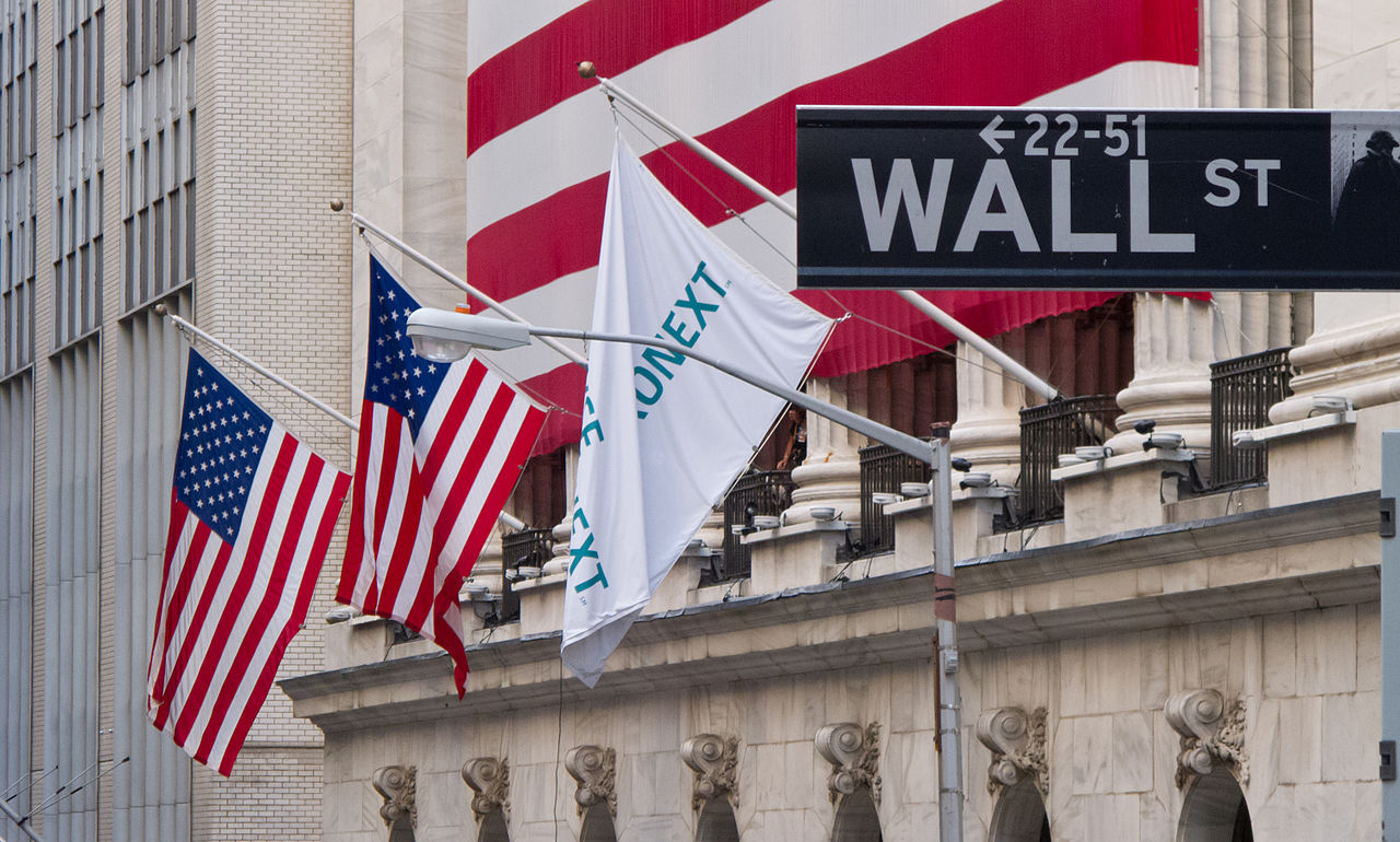 Perché tenere d'occhio Wall Street? L'ultima tecnologia nel mondo del trading Svelare i fenomeni alla Borsa di New York: Cosa ha in serbo Wall Street per i cyber-entusiasti