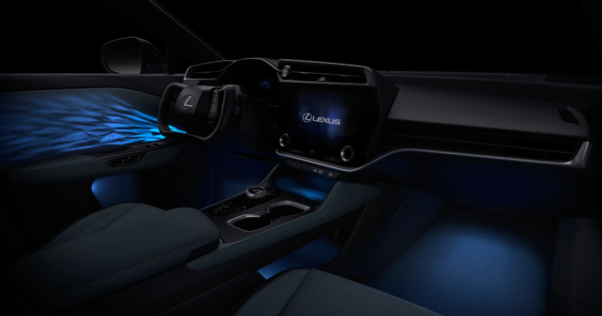 Nuova Lexus RZ: Prime foto dell'interno impressionante