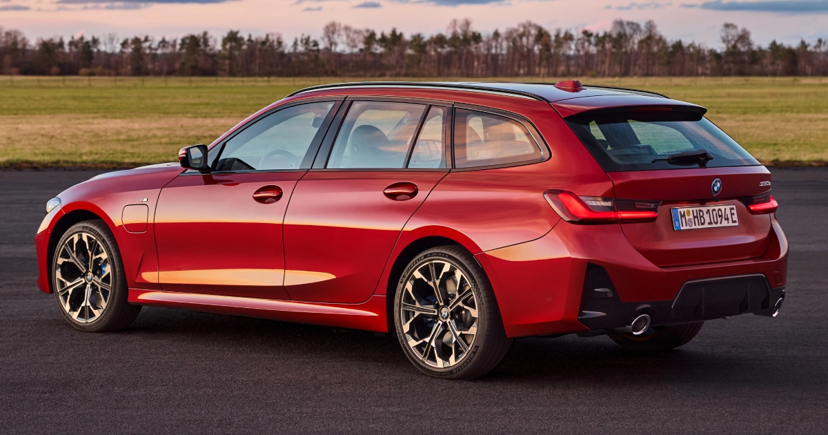 Esplorando la BMW Serie 3 Touring: Una Fusione di Stile e Funzionalità