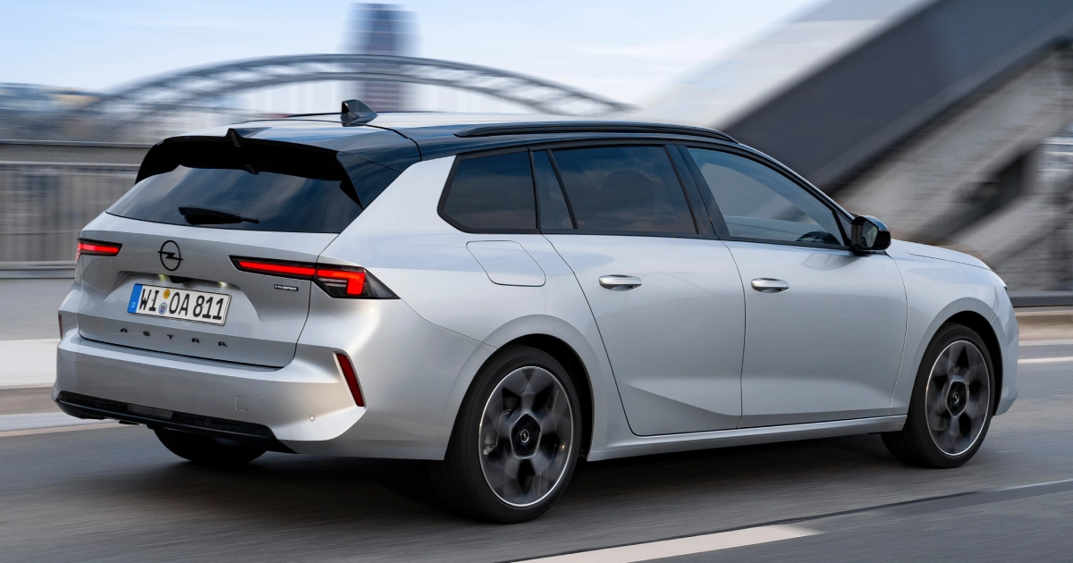 Opel Astra Sports Tourer: La corsa definitiva per gli appassionati di tecnologia