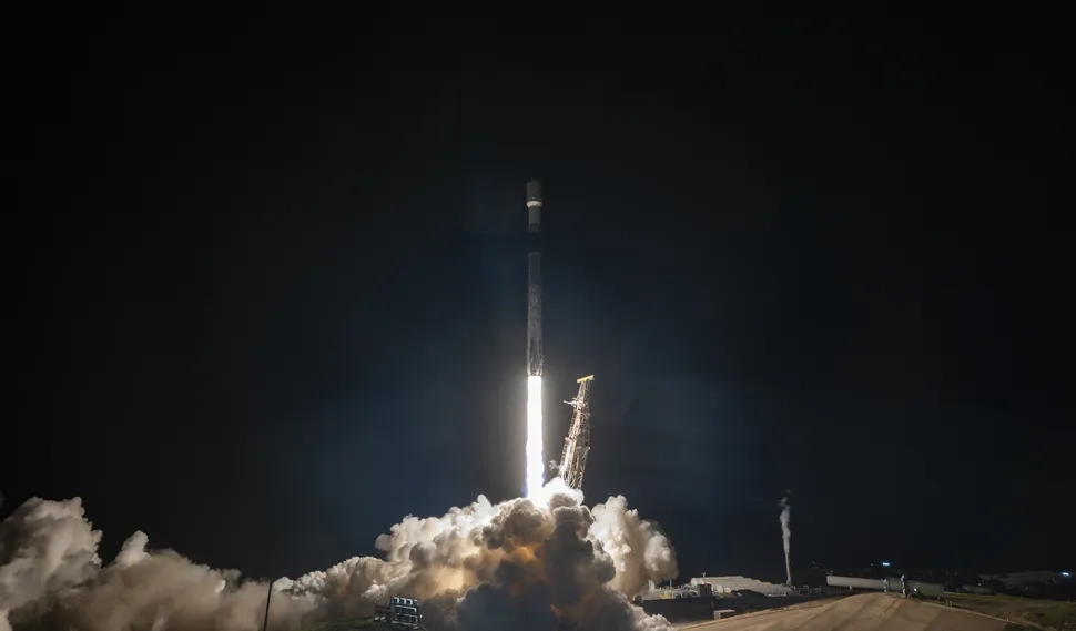 Falcon 9: SpaceX lancia da Vandenberg