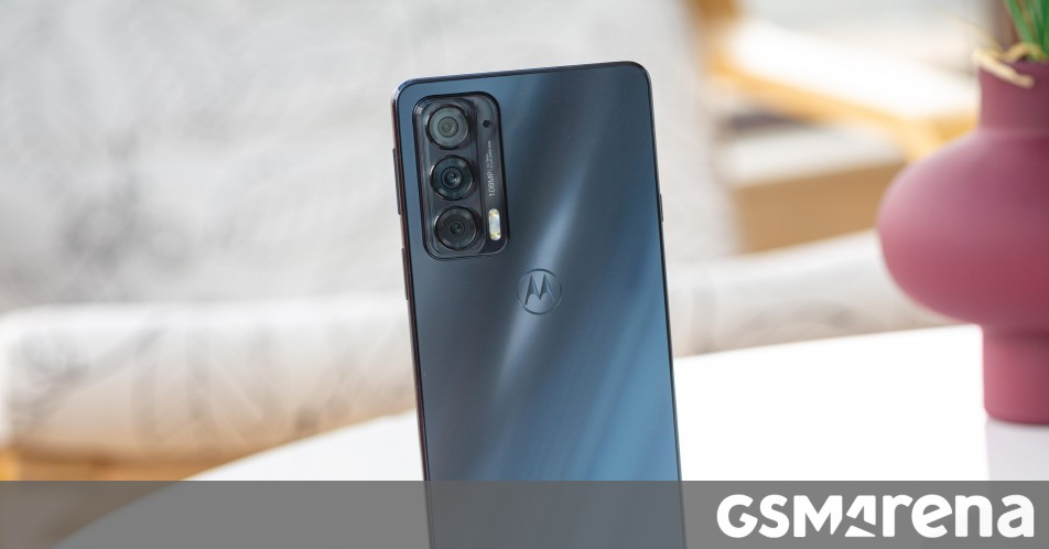Motorola Edge 30 si avvicina di un passo al lancio poiché ottiene la certificazione NBTC Motorola Edge 30 si avvicina di un passo al lancio poiché ottiene la certificazione NBTC